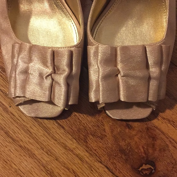 Heels - Picture 3 of 3